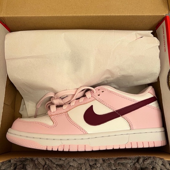 Nike Dunk Low Pink Foam - Picture 3 of 5